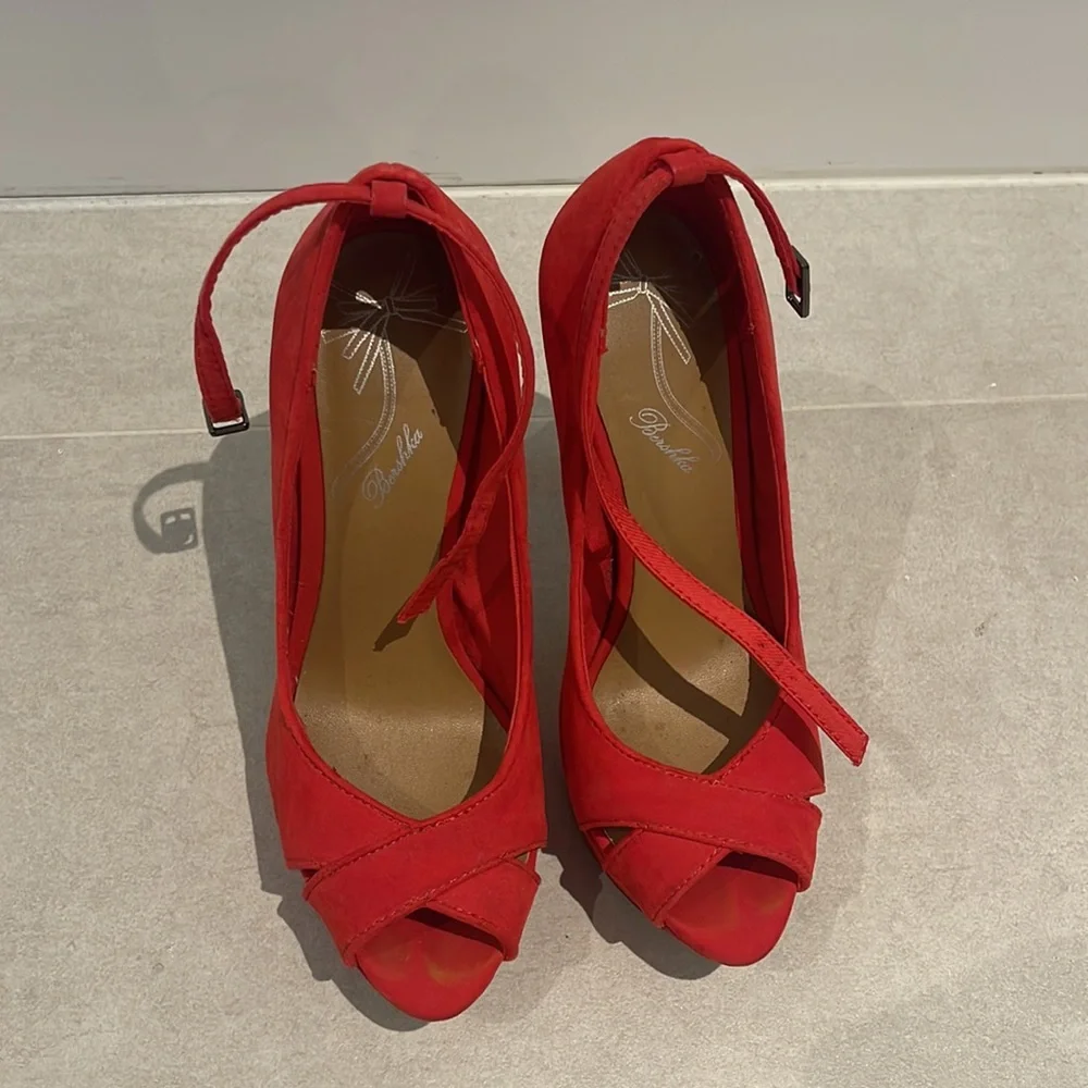 Bershka women size EUR 36 6 red open toe heel stilleto shoes suede type fabric